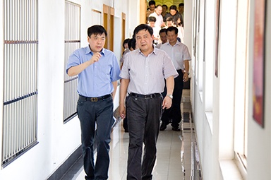 2012年7月5日，時(shí)任嘉興市委書記李衛(wèi)寧一行調(diào)研公司黨建工作