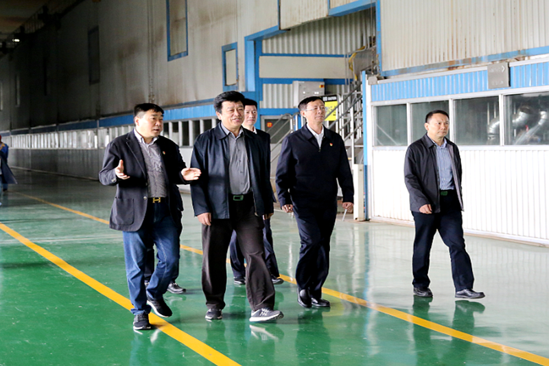 2019年5月8日，時(shí)任國家水利部原總工程師、水利部參咨委副主任委員汪洪蒞臨景興紙業(yè)調(diào)研節(jié)水工作